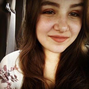 Meet your Posher, Ellie